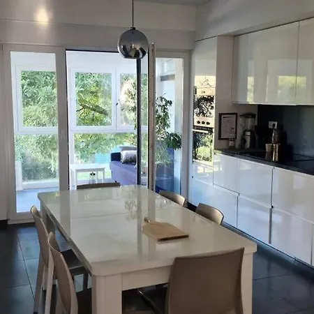 Semesterbostad Eden Grove Manor